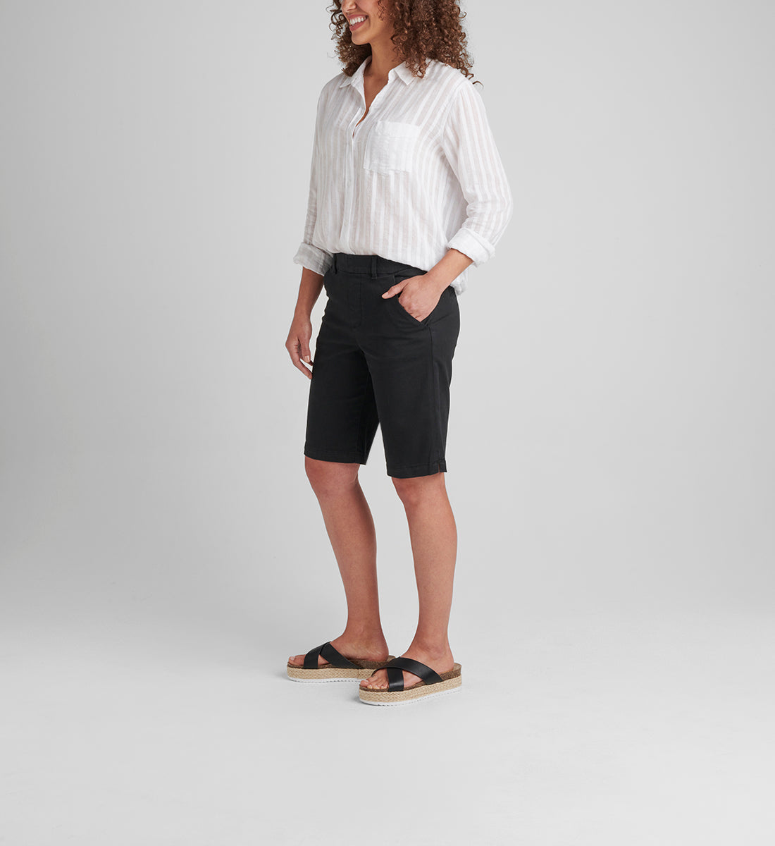 Maddie Mid Rise Bermuda Pull-On Short