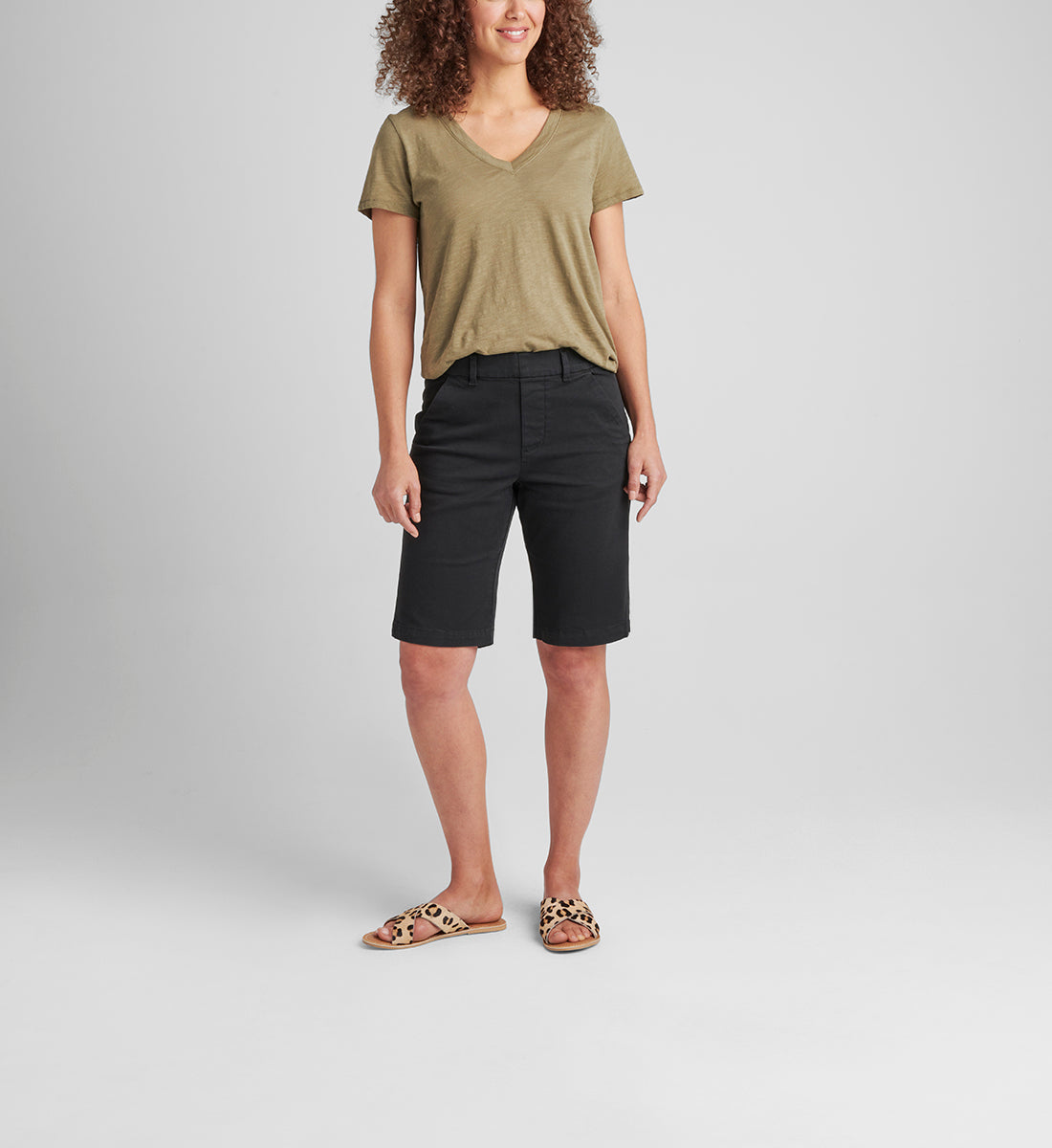 Maddie Mid Rise Bermuda Pull-On Short Petite