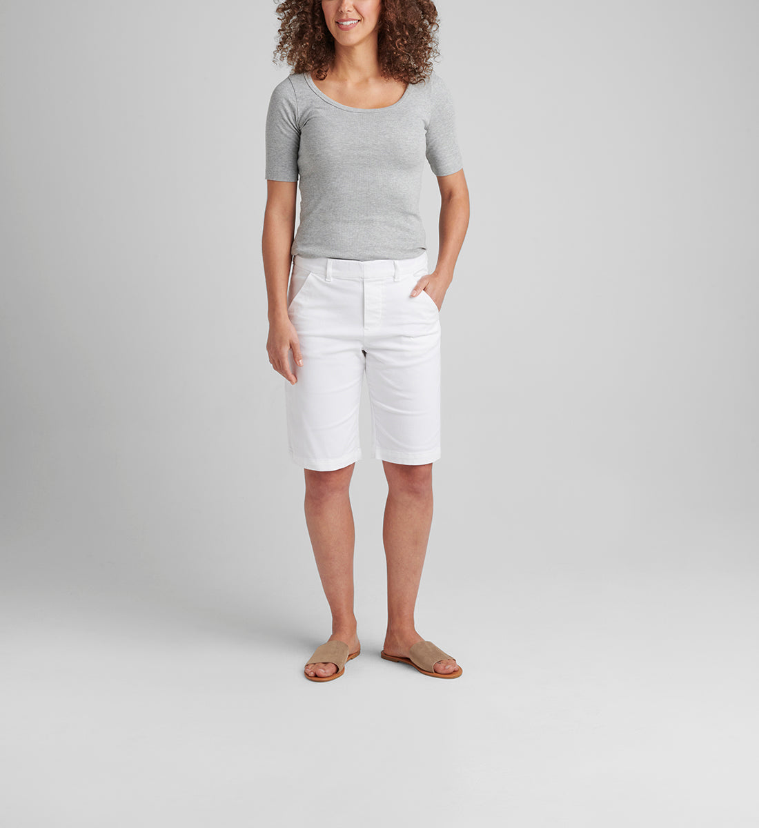 Maddie Mid Rise Bermuda Pull-On Short Petite