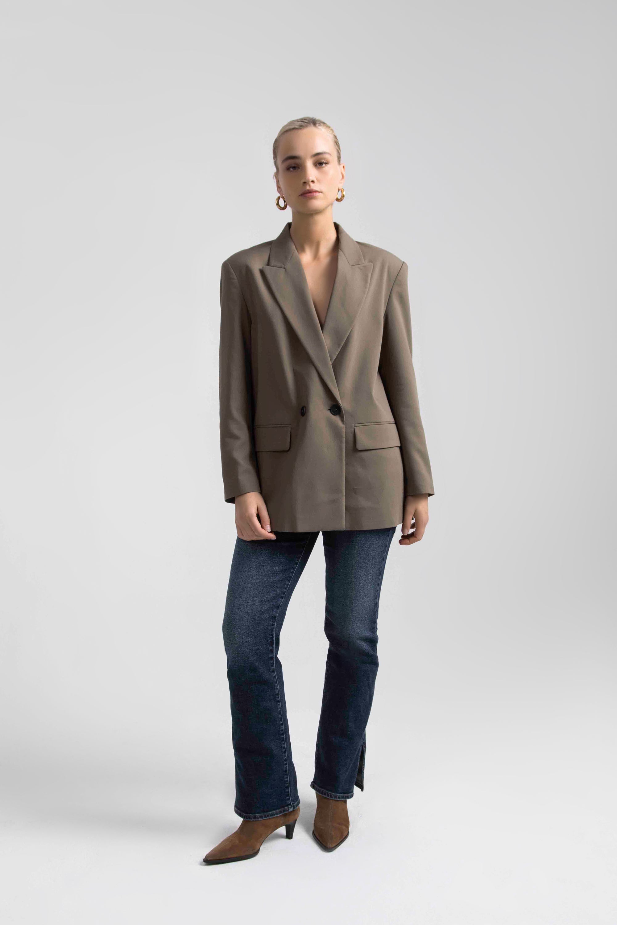 Comfortable stretch denim jeans