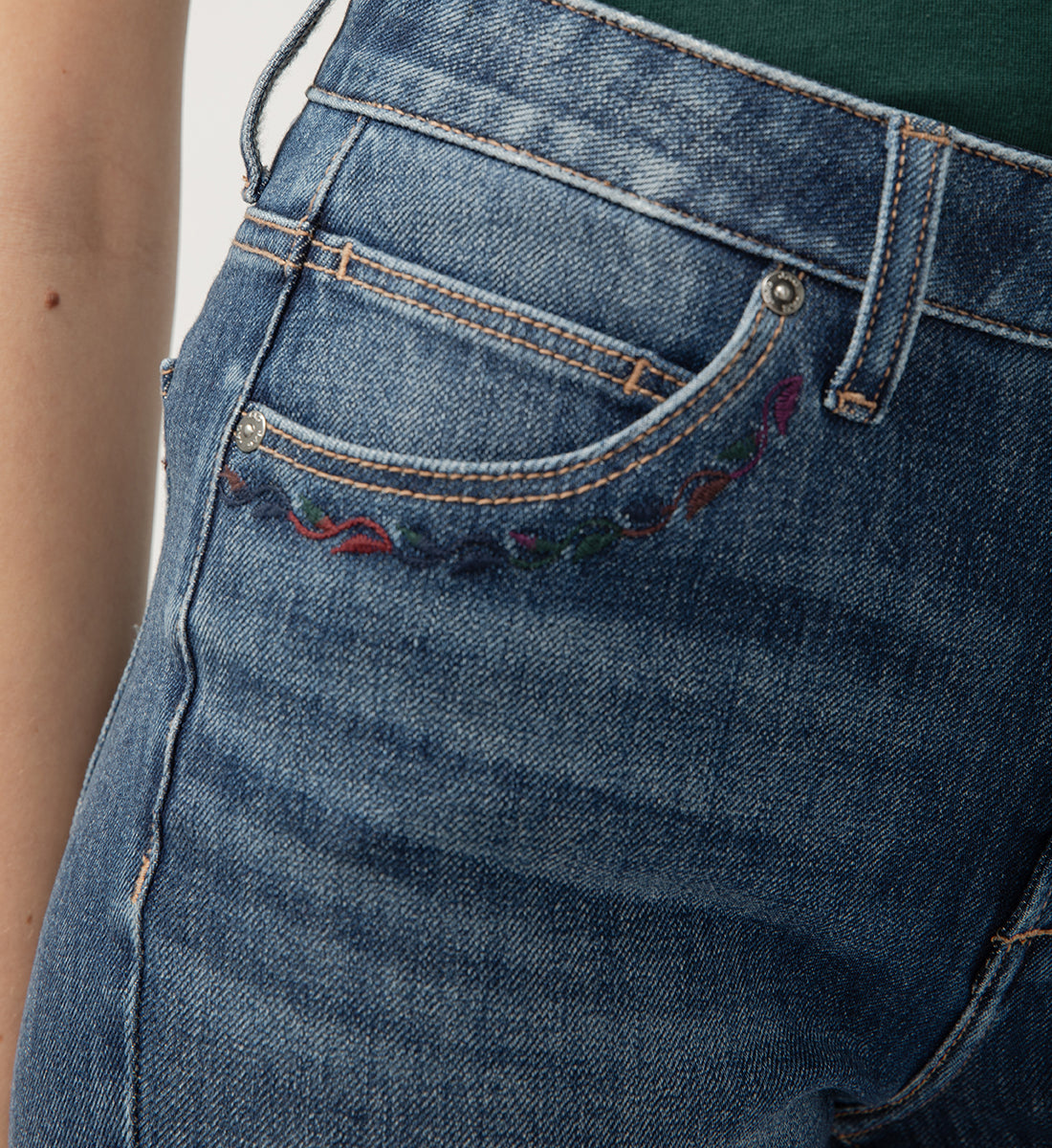 Ruby Mid Rise Straight Leg Jeans Jardin Blue