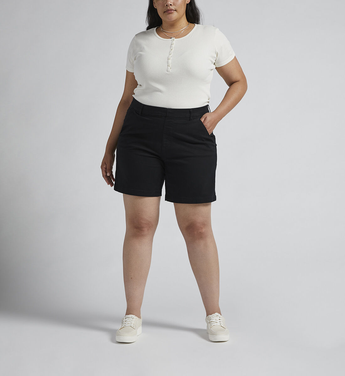 Maddie Mid Rise 8-inch Pull-On Short Plus Size,Black Front