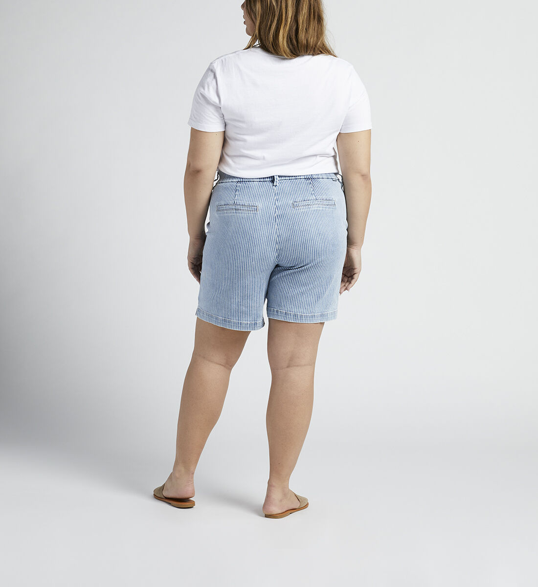 Maddie Mid Rise 8-inch Pull-On Short Plus Size Back