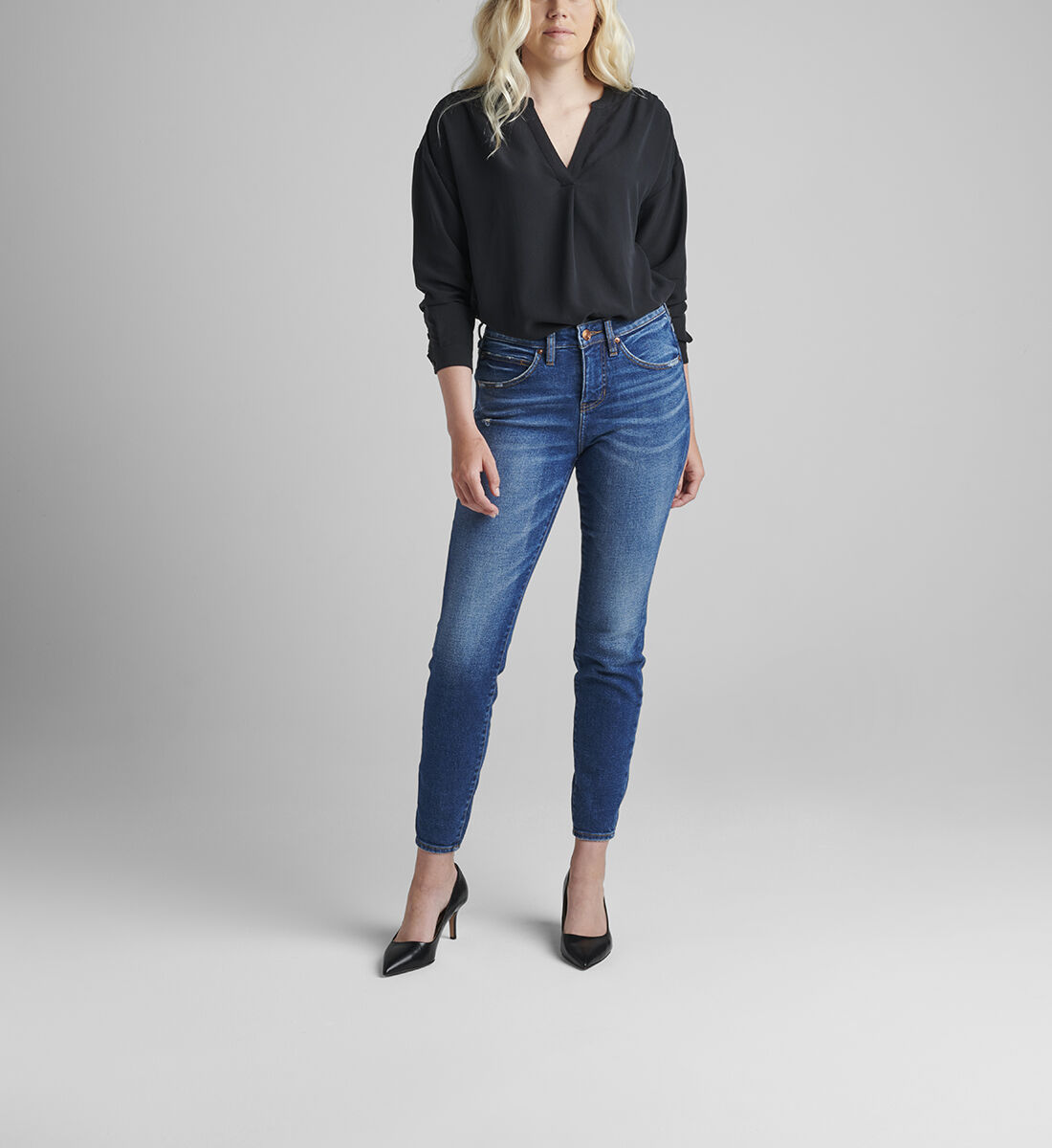 Cecilia Mid Rise Skinny Jeans Petite Front