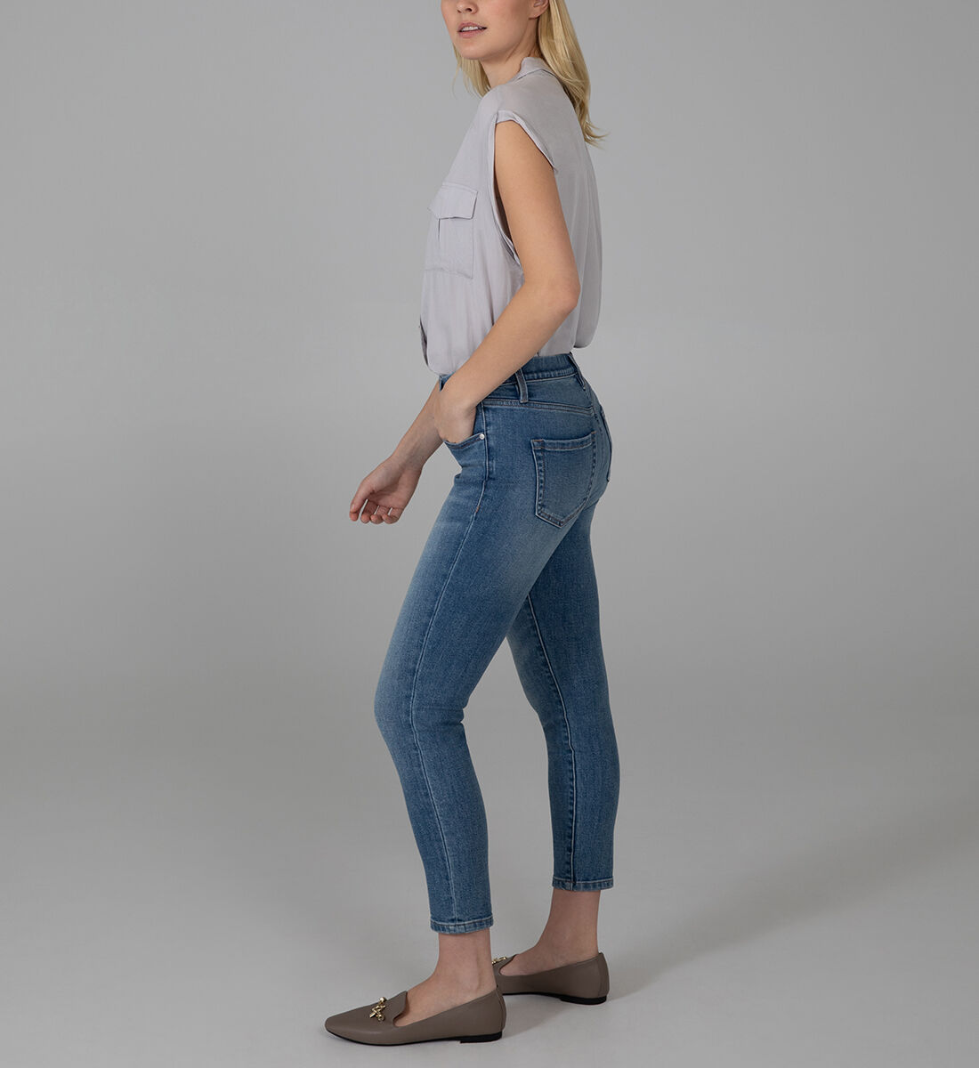 Valentina High Rise Crop Pull-On Jeans Side