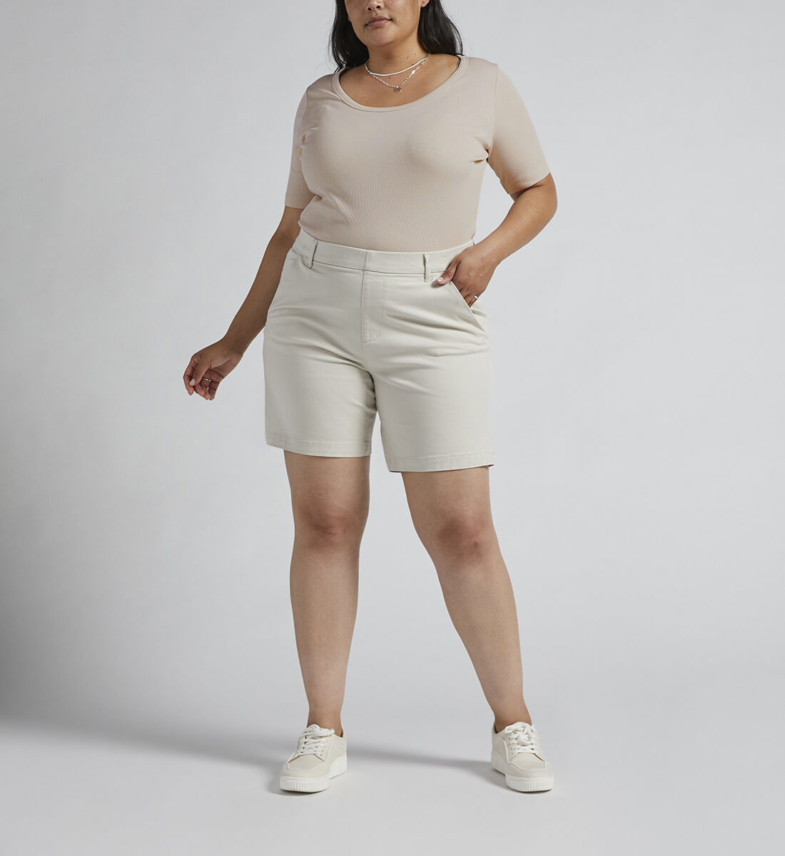 Maddie Mid Rise 8-inch Pull-On Short Plus Size,Stone Front