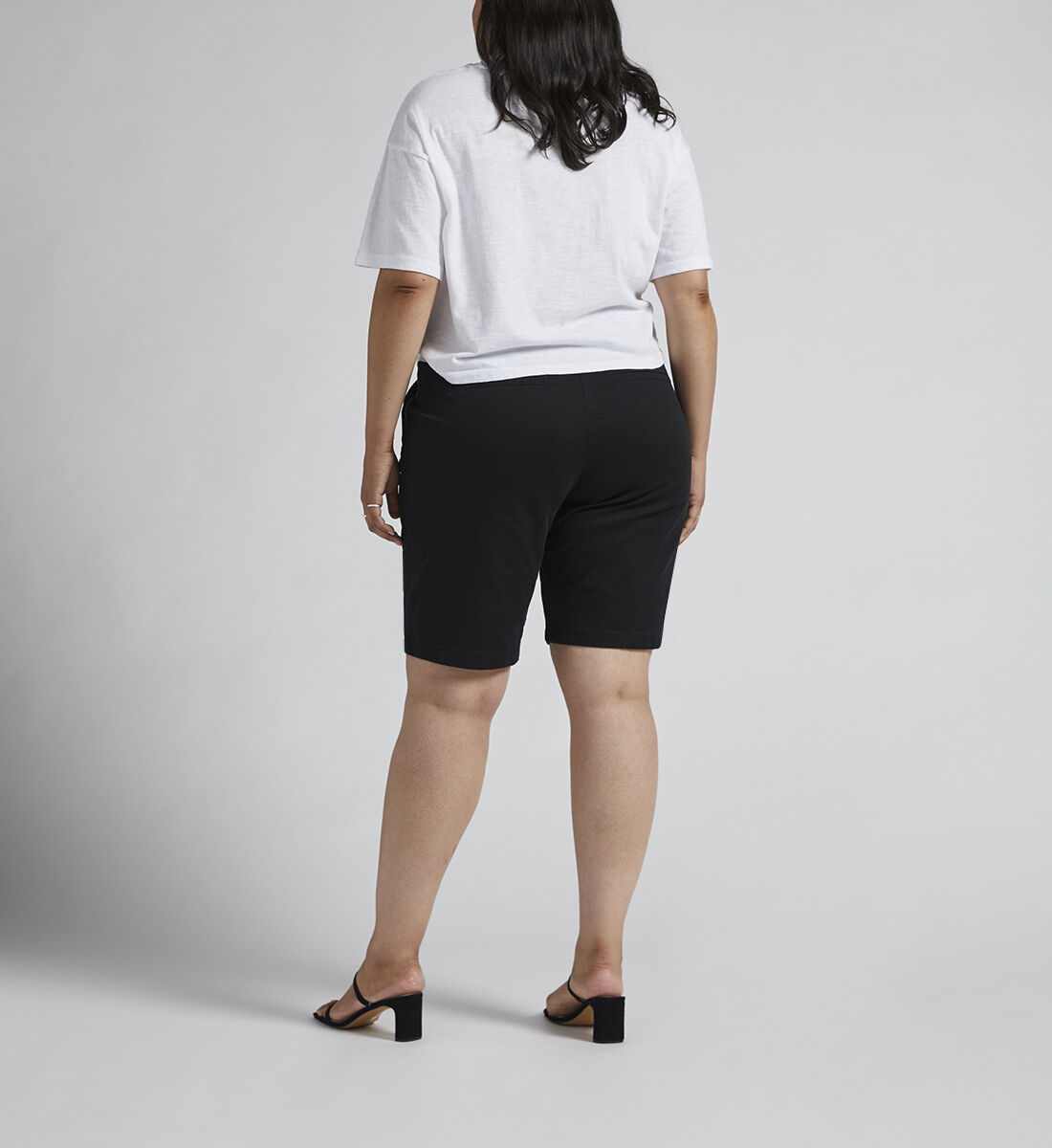 Maddie Mid Rise Bermuda Pull-On Short Plus Size,Black Back