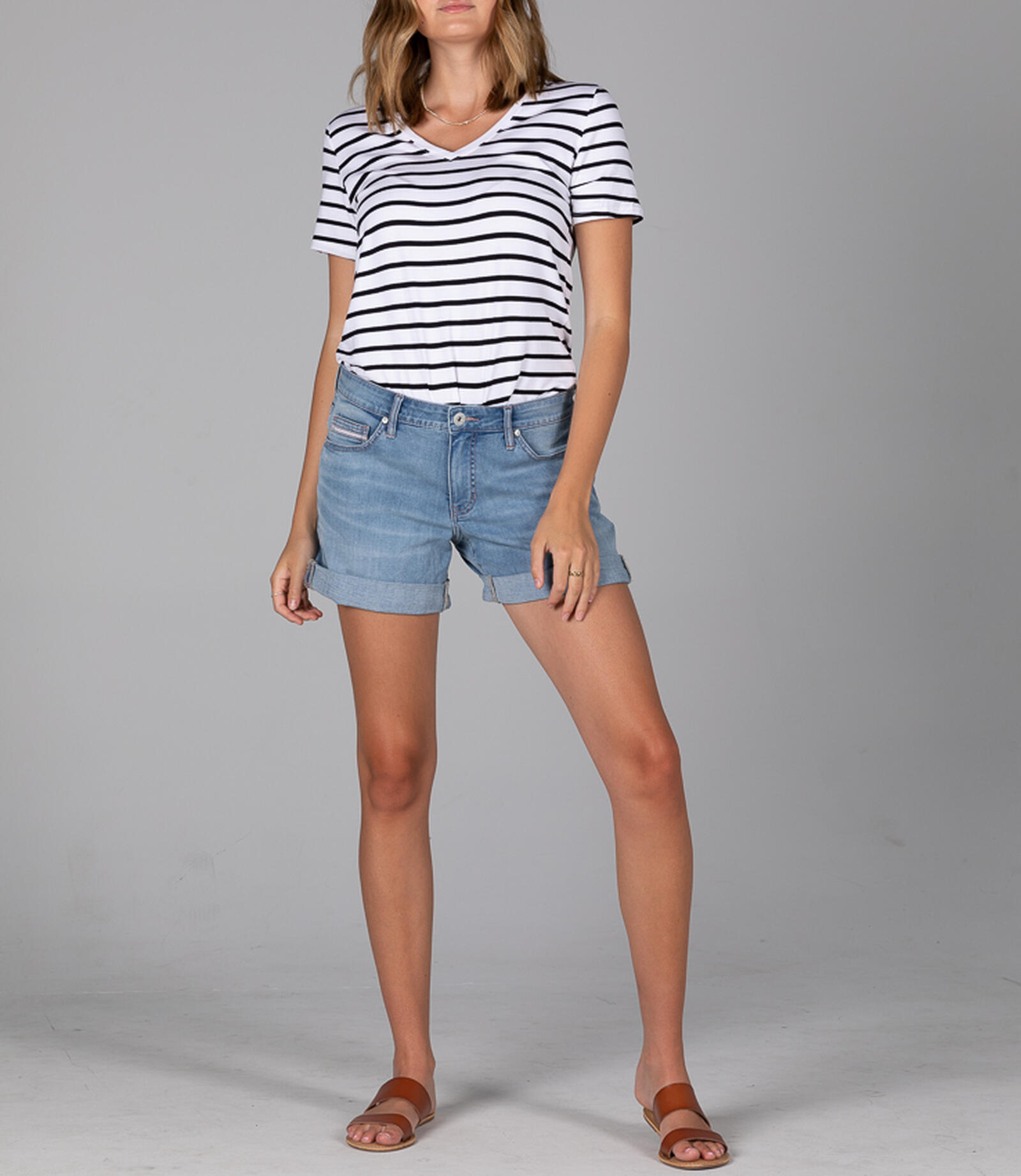 Buy Alex Mid Rise Boyfriend Shorts for USD 17.00 | Jag Jeans US New