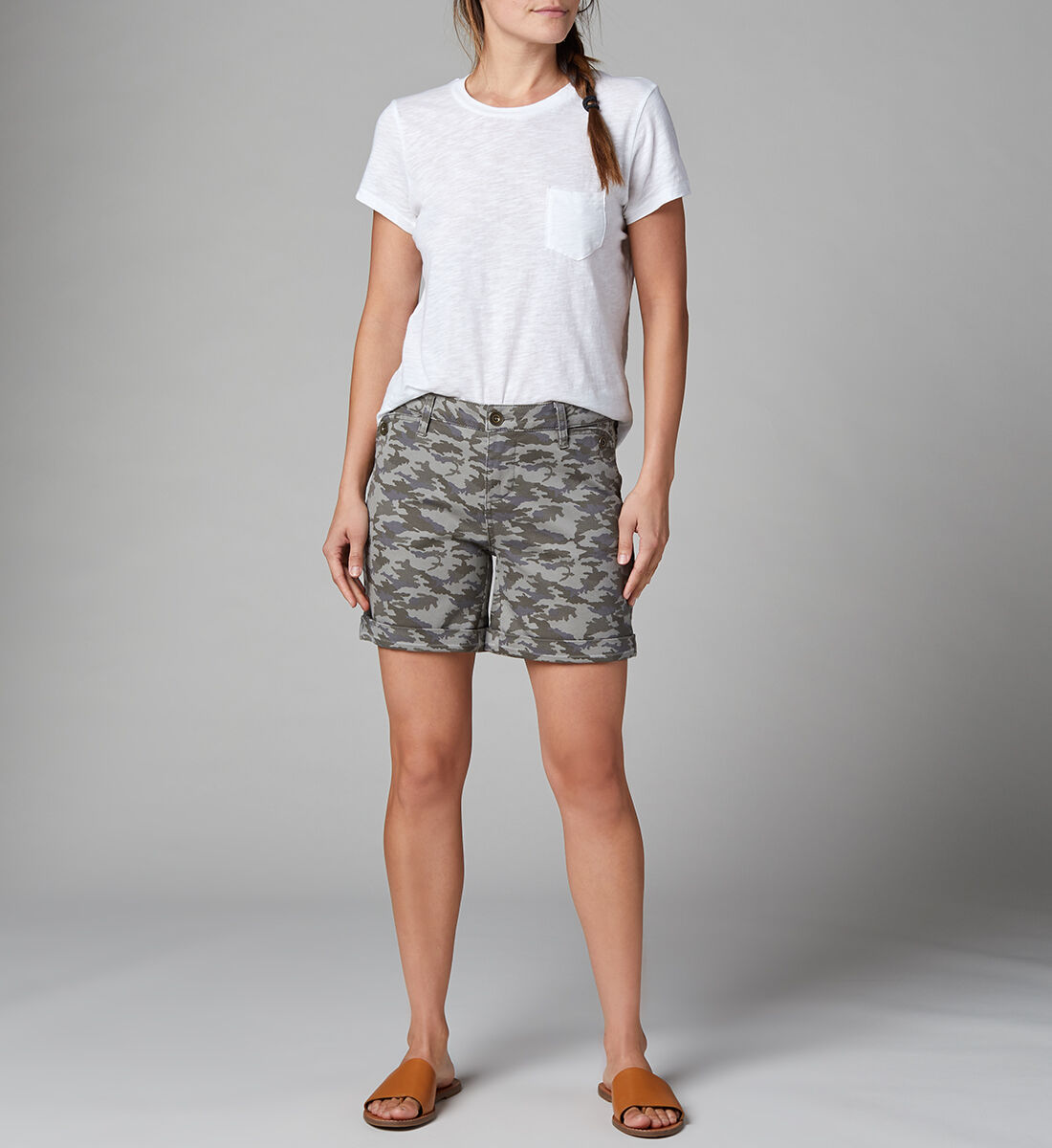Sandra Mid Rise Camo Short,Faded Forest Front